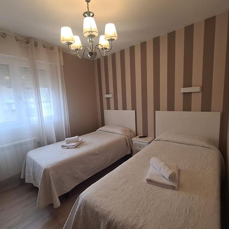 קסטרו אורדיאלס Rooms Castro Centro מראה חיצוני תמונה